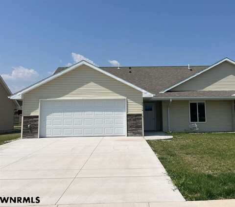 2514 CIRCLE DR, Scottsbluff, NE 69361