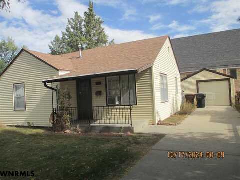 1305 AVENUE F, SCOTTSBLUFF, NE 69361