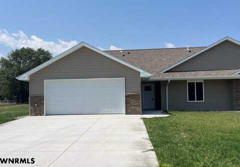 2416 CIRCLE DR, Scottsbluff, NE 69361