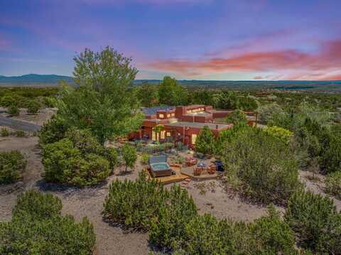 171 Silver Hills Road, Santa Fe, NM 87508