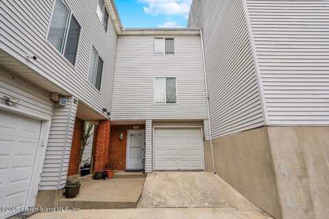 144 Emily Lane, Staten Island, NY 10312