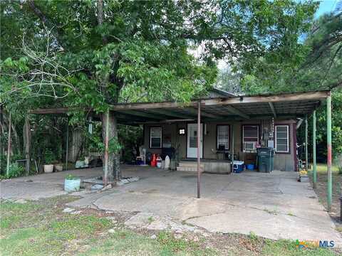 109 W Crockett Street, Giddings, TX 78942