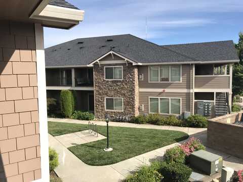 1273 Ashford Way, Medford, OR 97504