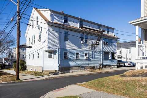 93 Bay View Avenue, Bristol, RI 02809