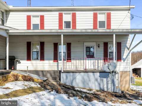 699 SHINHAM ROAD, GREENCASTLE, PA 17225