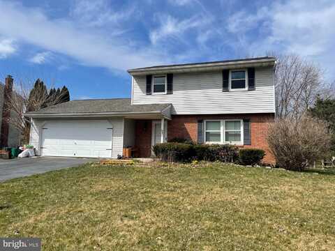 962 PINETREE WAY, LANCASTER, PA 17601