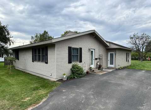 1012 Blankenhorn, L'anse, MI 49946