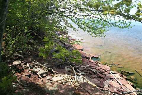 TBD Lakeshore, Ontonagon, MI 49953