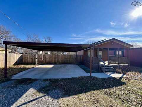 410 S CLAY, Henrietta, TX 76365