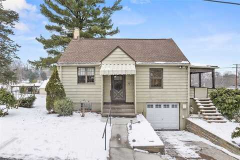 47 Ewing Rd, Kennedy, PA 15136