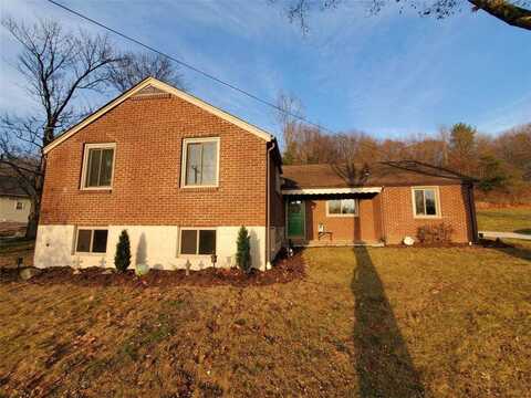 697 Bairdford Road, Derry, PA 15044