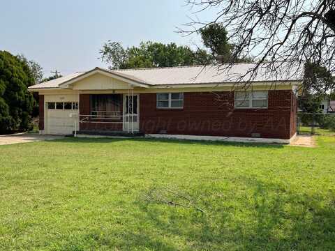 1007 S Bernice Street, Spearman, TX 79081