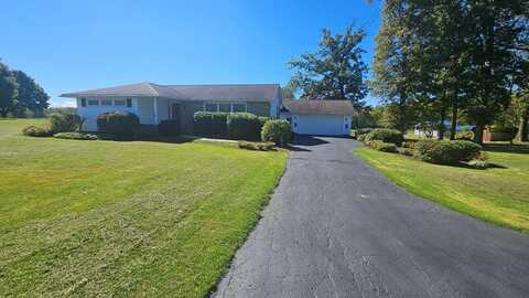 1270 Mercer Grove City Rd., Mercer, PA 16137