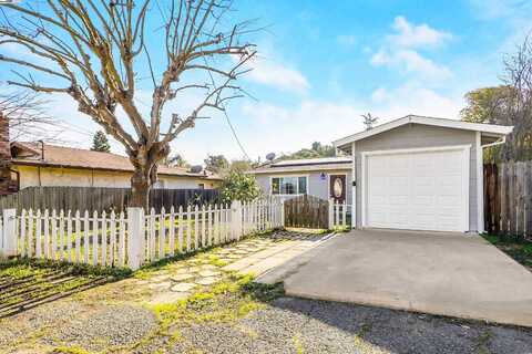 8 Adelaide Dr, Martinez, CA 94553