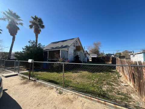 215 Naylor Avenue, Taft, CA 93268