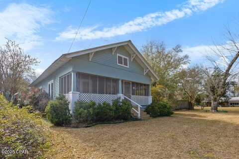 804 8th Street, Chipley, FL 32428