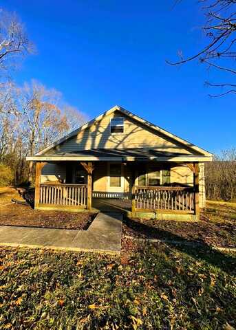 887 S Magnolia Avenue, Whitwell, TN 37397