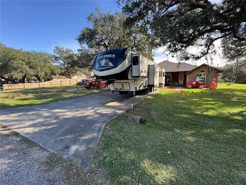 839 Live Oak Drive, Victoria, TX 77968