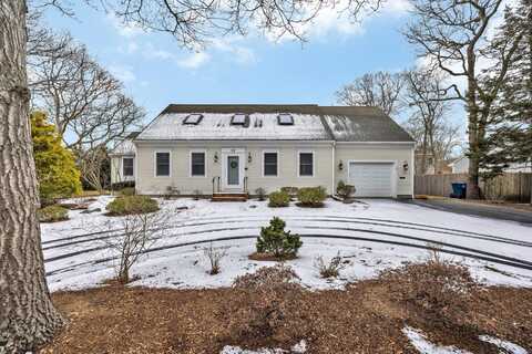 55 Bourne Street, East Falmouth, MA 02536