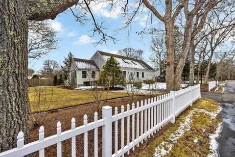 55 Bourne Street, East Falmouth, MA 02536