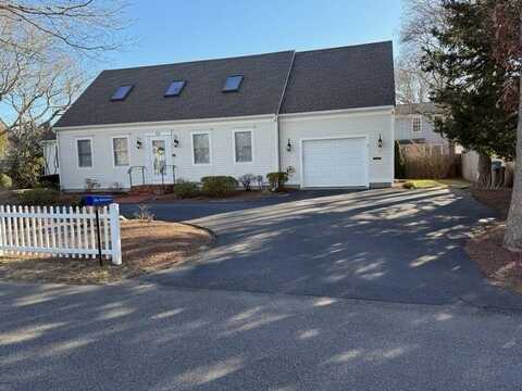 55 Bourne Street, East Falmouth, MA 02536