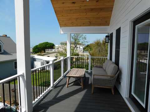 1527 Front Street, Beaufort, NC 28516