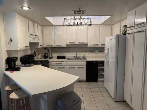 255 S Avenida Caballeros, Palm Springs, CA 92262