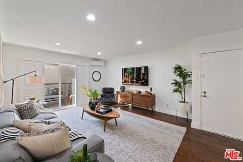 9005 Cynthia St, West Hollywood, CA 90069