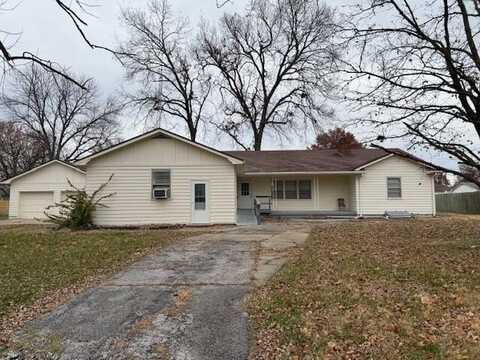 513 South DR, Marshall, MO 65340