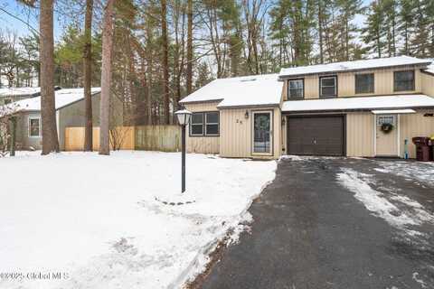 25 Wake Robin Road, Malta, NY 12020