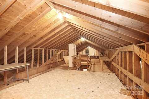 936 23rd Avenue NE, Hickory, NC 28601