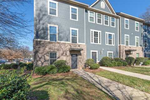 1304 Queen Lyon Court, Charlotte, NC 28205