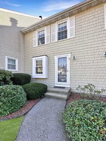 37 Hubbard Run Drive, Glastonbury, CT 06033