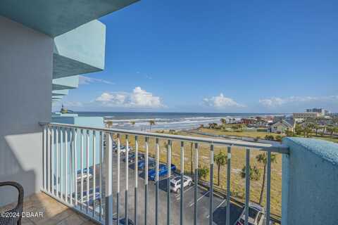 313 S Atlantic Avenue, Daytona Beach, FL 32118