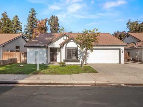 893 Bush Avenue N, Clovis, CA 93611