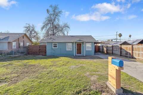 121 Los Angeles Street S, Tulare, CA 93274