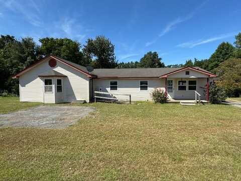 4987 REDHILL RD, MAXTON, NC 28364