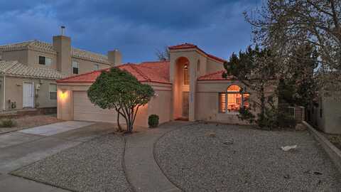 7916 CORONA Avenue NE, Albuquerque, NM 87122