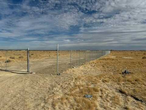 10 10th Stw Vic Ave F10 Avenue, Lancaster, CA 93536