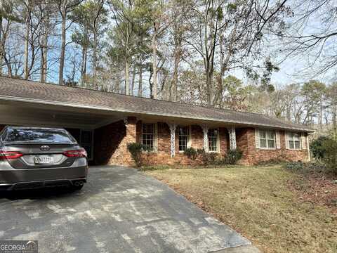 2927 Arrowood, East Point, GA 30344