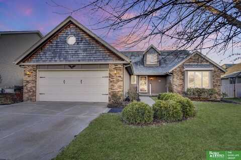 1232 Limerick Road, Papillion, NE 68046