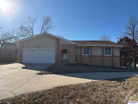 13519 Berry Circle, Omaha, NE 68137