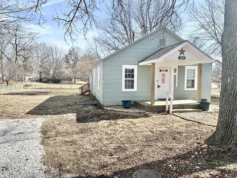 304 S Turk Avenue, Ash Grove, MO 65604