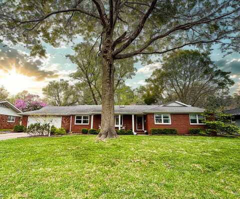 2518 S Catalina Avenue, Springfield, MO 65804