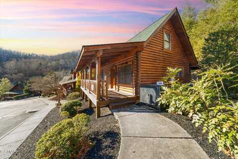 3143 Smoky Ridge Way, Sevierville, TN 37862