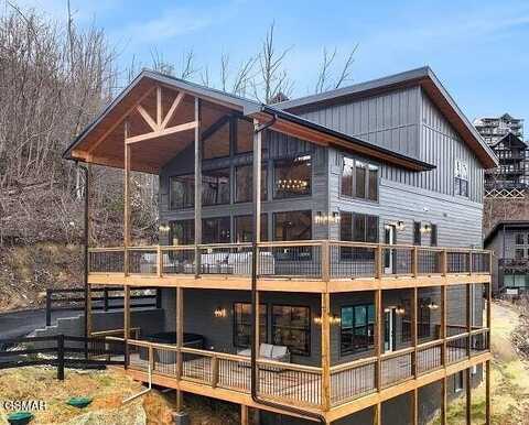 1025 Elm Road, Gatlinburg, TN 37738