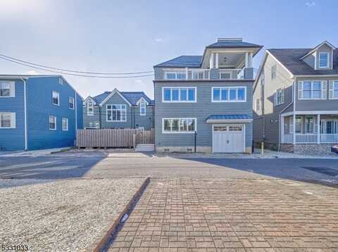 25 E Colony Rd, Toms River, NJ 08735