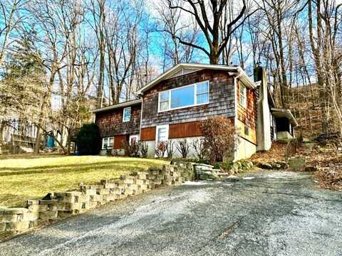 118 Hillside Dr, Andover, NJ 07860