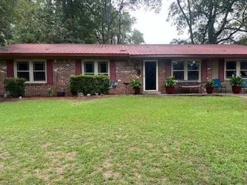 359 W Jones St, West Point, MS 39773