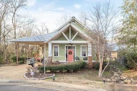102 W Indian Ridge Dr, Starkville, MS 39759